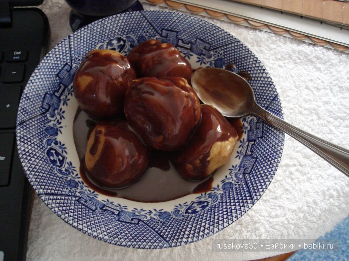 Ярмарка , английская барахолка или распродажа из багажника машины