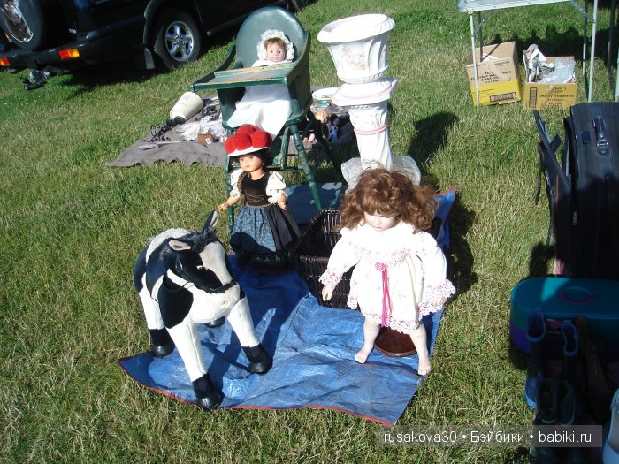 Ярмарка , английская барахолка или распродажа из багажника машины