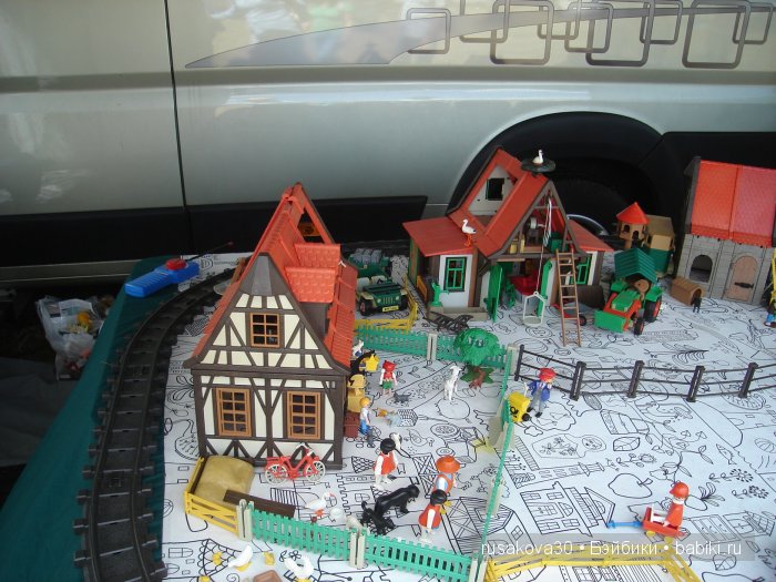 Ярмарка , английская барахолка или распродажа из багажника машины (фото 10)