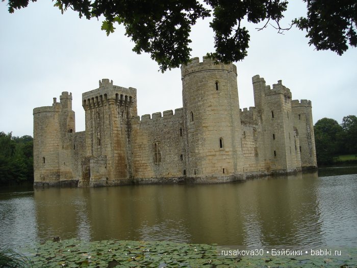 Замок Бодиам ( Bodiam Castle) (фото 2)
