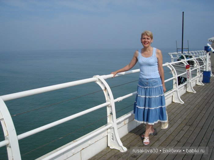 Море, море - мир бездонный, Пенный шелест волн прибрежных