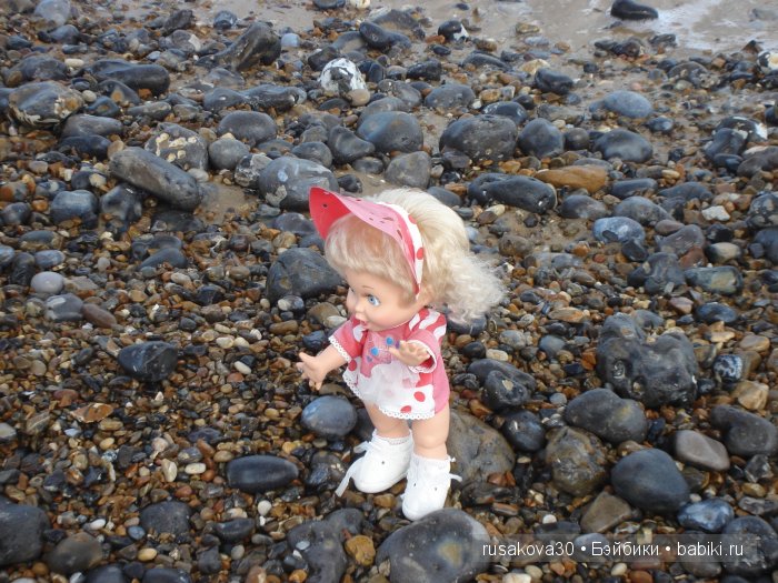 Море, море - мир бездонный, Пенный шелест волн прибрежных