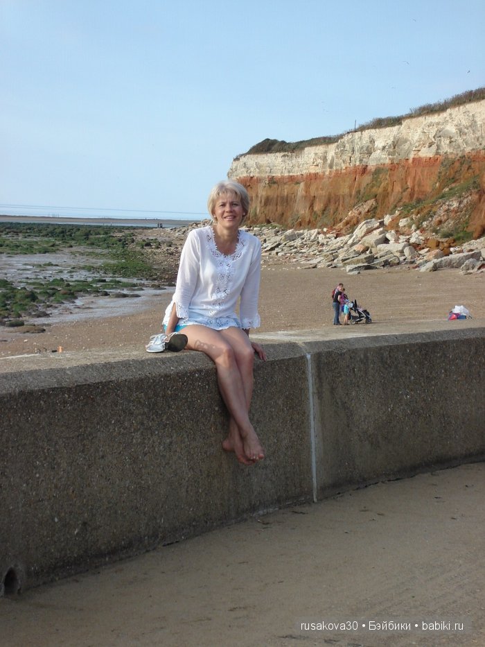 Море, море - мир бездонный, Пенный шелест волн прибрежных