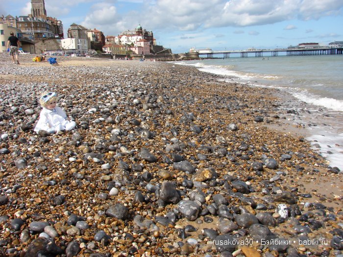 Море, море - мир бездонный, Пенный шелест волн прибрежных