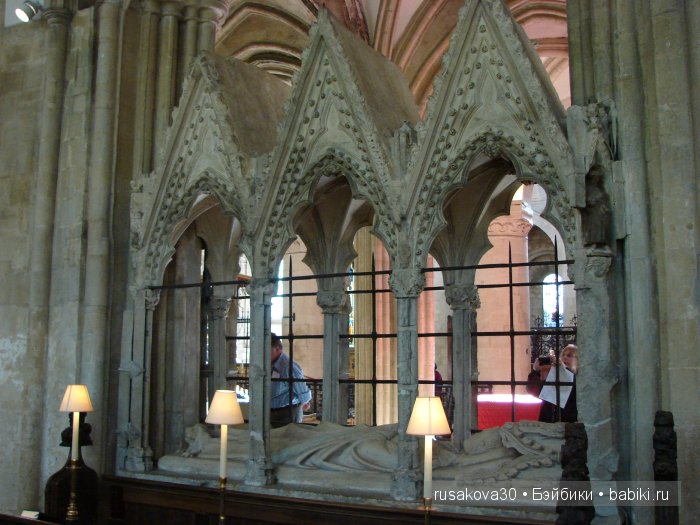 По следам Алисы и белого кролика