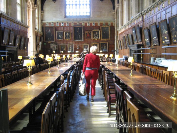 По следам Алисы и белого кролика