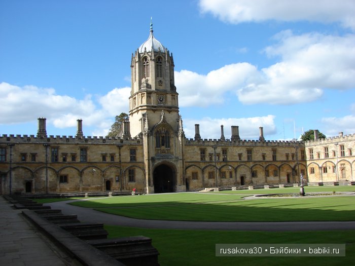 По следам Алисы и белого кролика