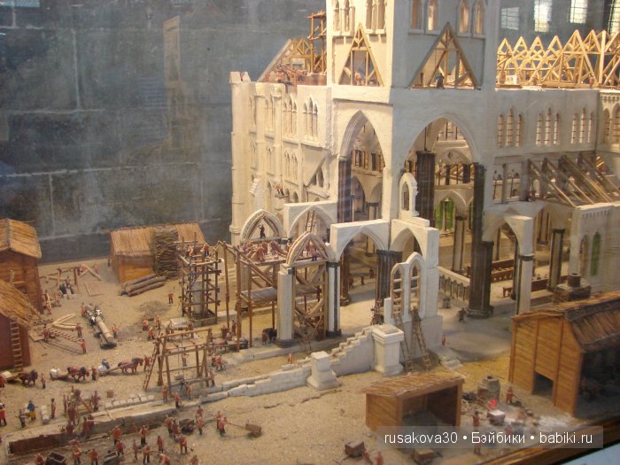 Солсберийский собор (Salisbury Cathedral) внутри собора | Бэйбики Солсберийский собор (Salisbury Cathedral) внутри собора