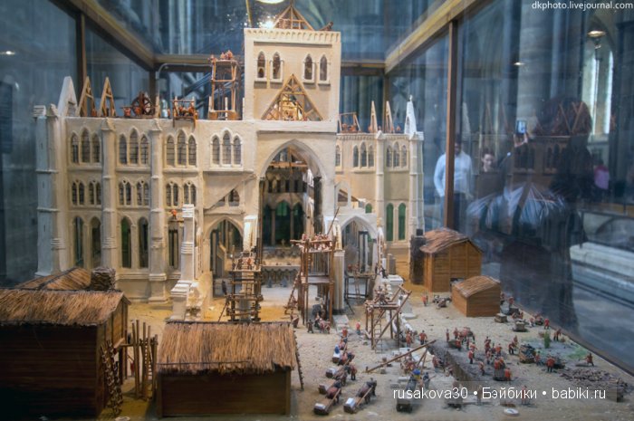 Солсберийский собор (Salisbury Cathedral) внутри собора | Бэйбики Солсберийский собор (Salisbury Cathedral) внутри собора (фото 8)