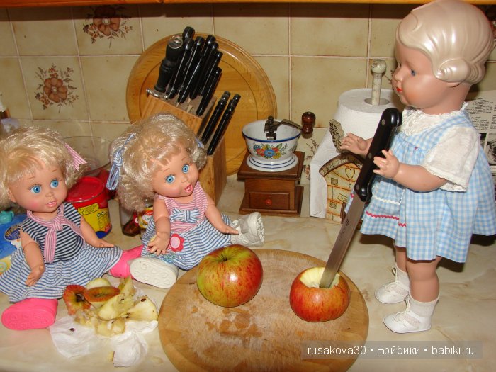 Как Съюзи и Синтия яблочки запекали, а Эльза им помогала