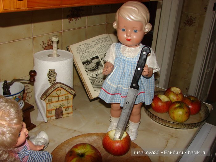 Как Съюзи и Синтия яблочки запекали, а Эльза им помогала