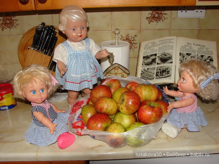 Как Съюзи и Синтия яблочки запекали, а Эльза им помогала