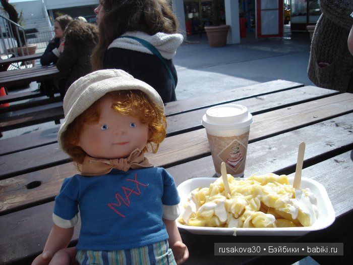 Кла́ктон-он-Си́ курортный городок около моря