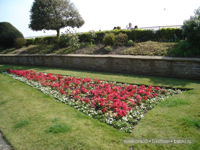 Кла́ктон-он-Си́ курортный городок около моря