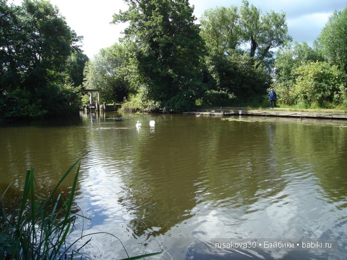 На каждом шагу констебли.....или куклы гуглики путешествуют