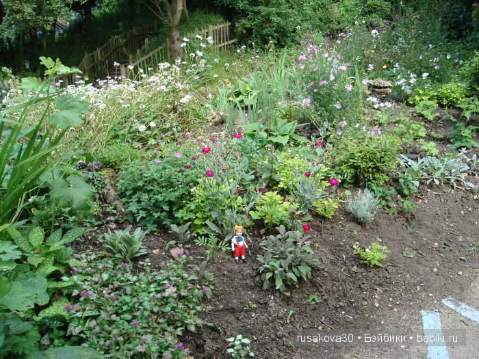 На каждом шагу констебли.....или куклы гуглики путешествуют