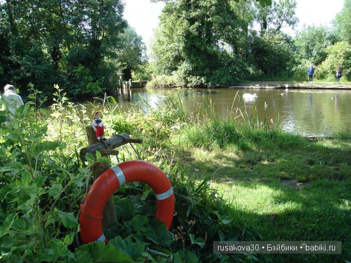 На каждом шагу констебли.....или куклы гуглики путешествуют