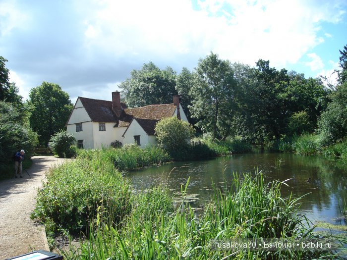 На каждом шагу констебли.....или куклы гуглики путешествуют