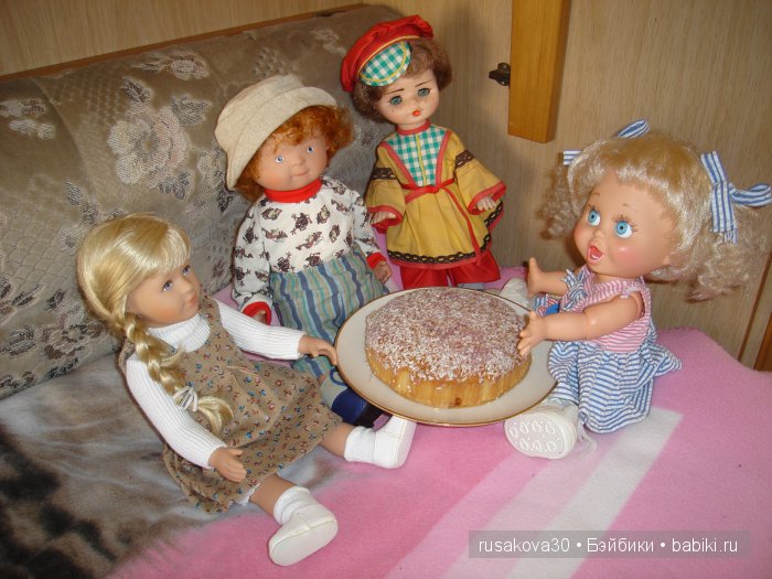 Куклы на армарке (продолжение)