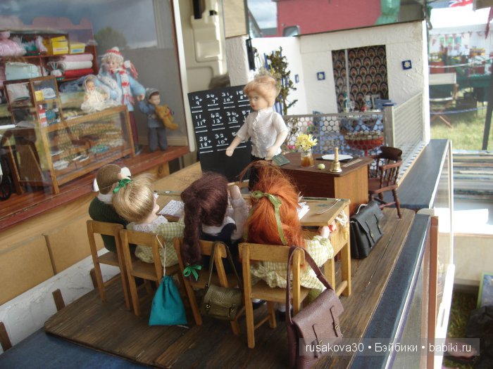 Куклы на ярмарке (окончание)