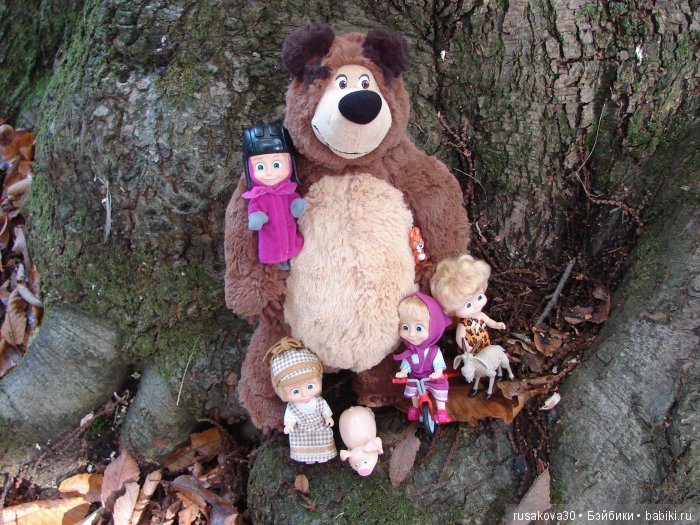 Одну Машку беру,на вторую смотрю,третью замечаю,а четвертая мерещется