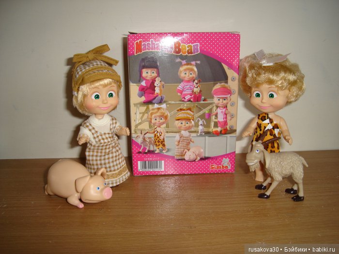 Одну Машку беру,на вторую смотрю,третью замечаю,а четвертая мерещется