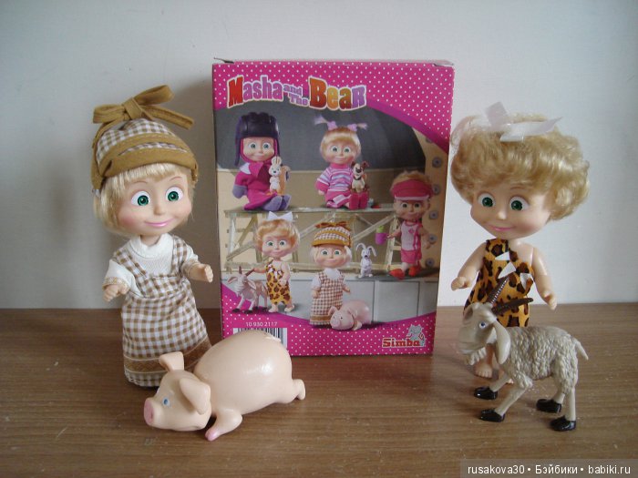 Одну Машку беру,на вторую смотрю,третью замечаю,а четвертая мерещется