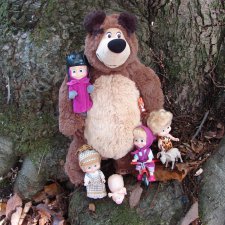 Одну Машку беру,на вторую смотрю,третью замечаю,а четвертая мерещется......