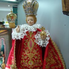 Под небом голубым есть город золотой.......