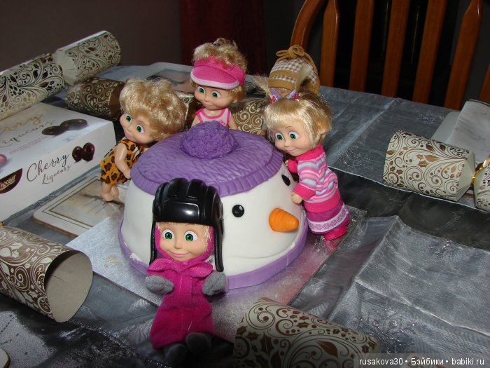 Потому, потому, что мы пилоты, небо наш, небо наш родимый дом