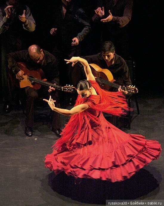 Как помнит коленка, про танец фламенко! Ну что за цыганка была (фото 10)