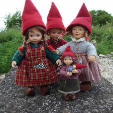 Гномики в красных колпачках от Birgitte Frigast
