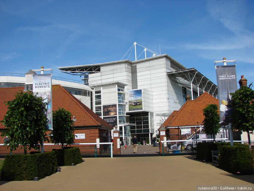 Антикварный базар в маленьком английском городке Нью́маркет ( Newmarket) (фото 7)