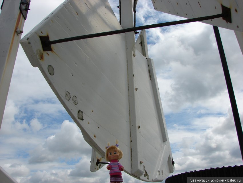 Как Пенни и Машка мельницу осматривали