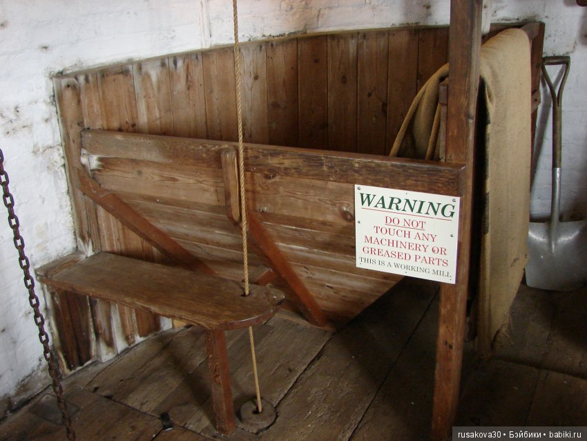 Как Пенни и Машка мельницу осматривали