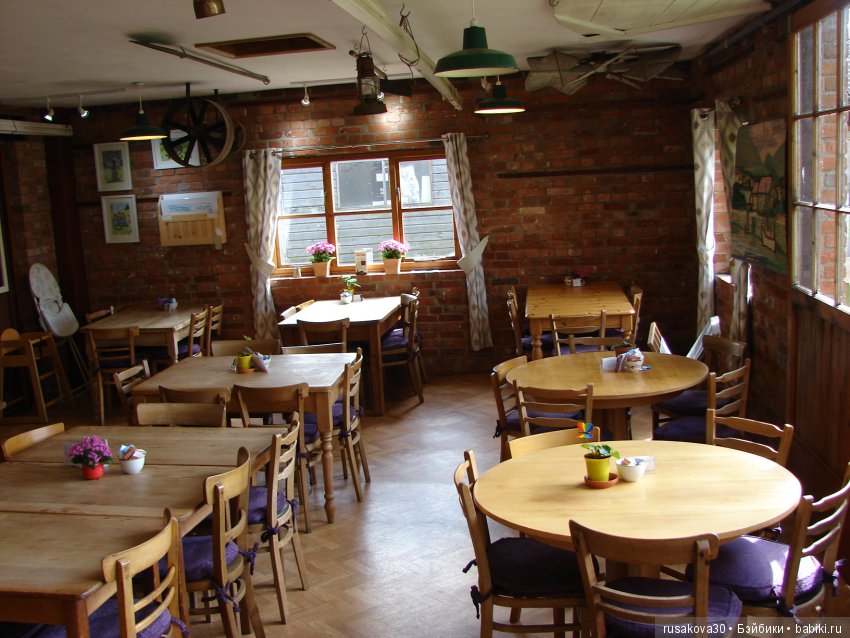 Как Пенни и Машка мельницу осматривали