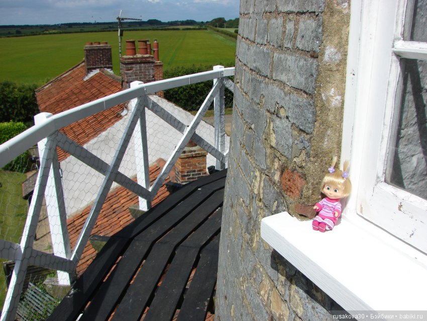 Как Пенни и Машка мельницу осматривали