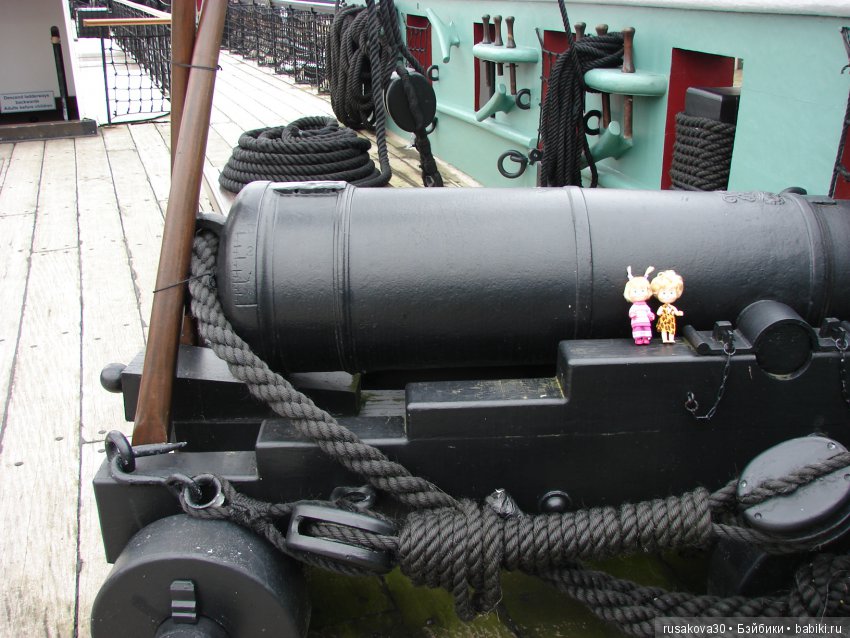 Пятнадцать человек на сундук мертвеца...Йо-хо-хо, и бутылка рому