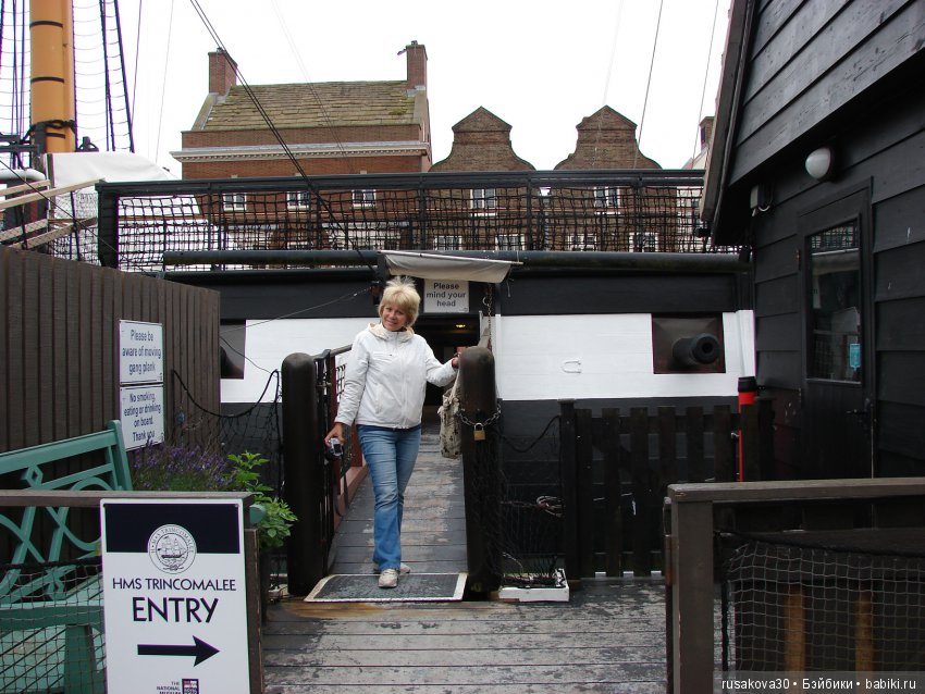 Пятнадцать человек на сундук мертвеца...Йо-хо-хо, и бутылка рому