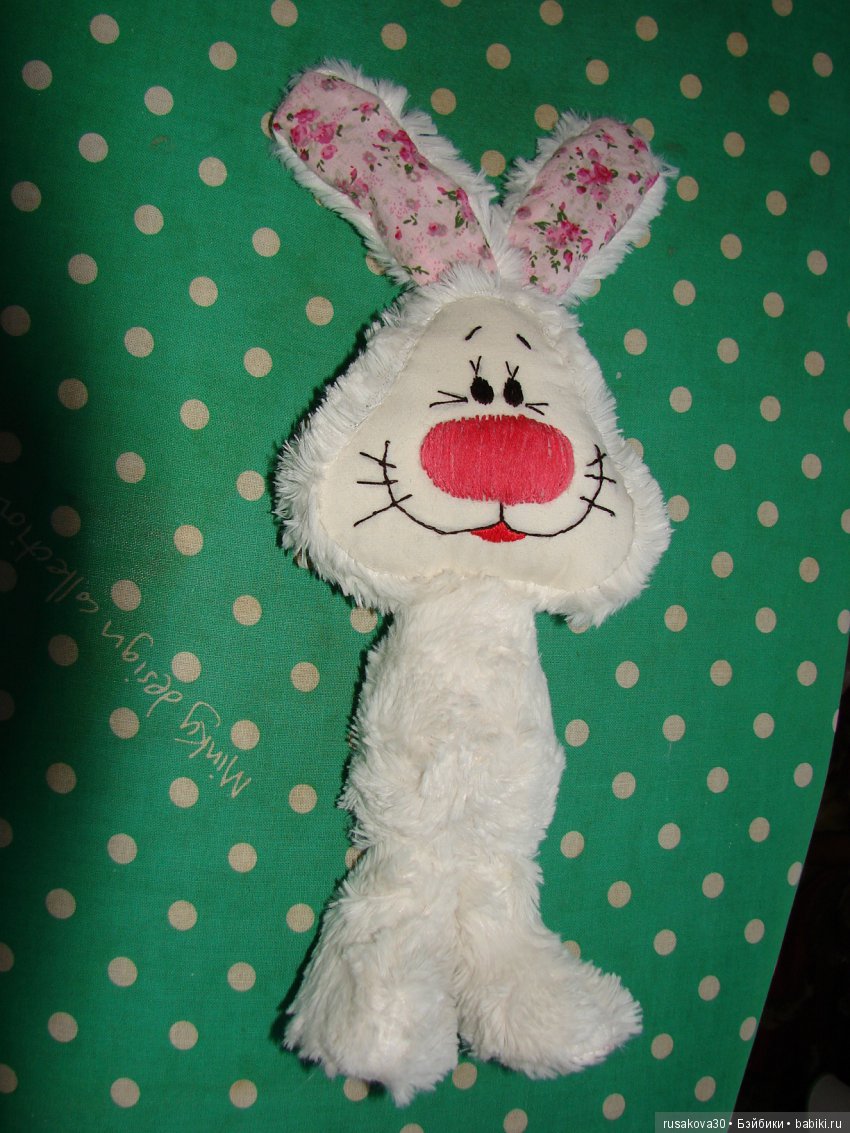 Зайку бросила хозяйка... под дождем остался зайка