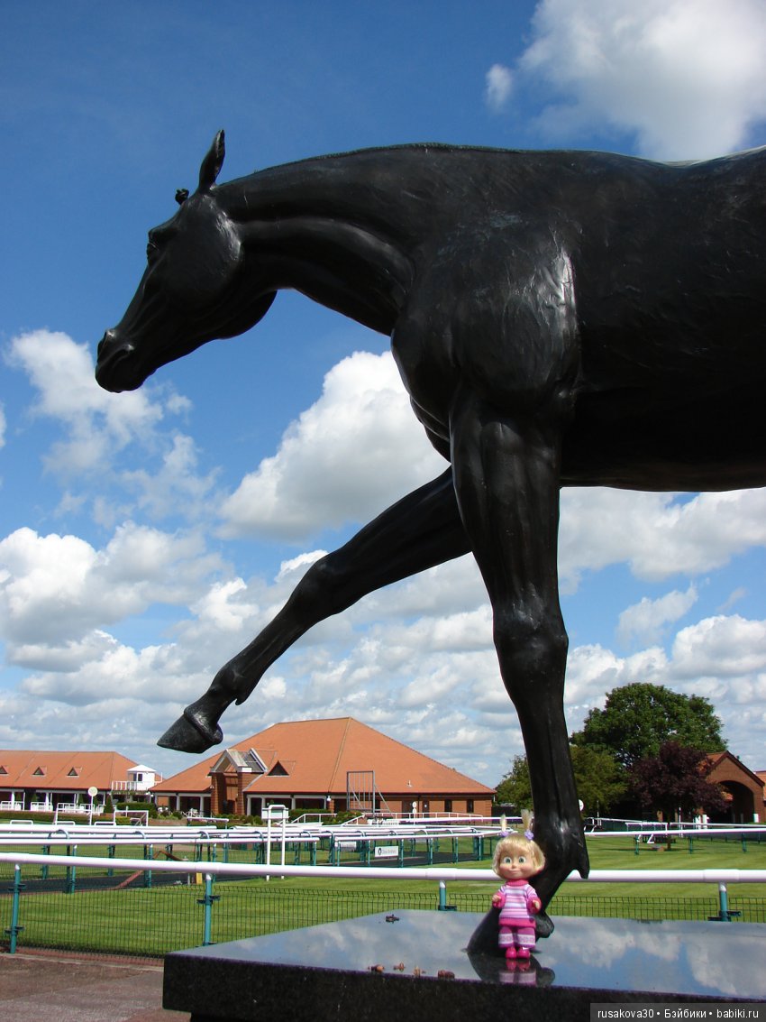 Антикварный базар в маленьком английском городке Нью́маркет ( Newmarket)