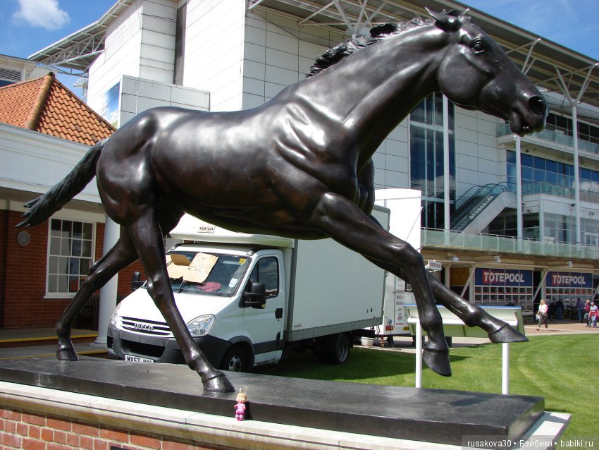Антикварный базар в маленьком английском городке Нью́маркет ( Newmarket) (фото 9)