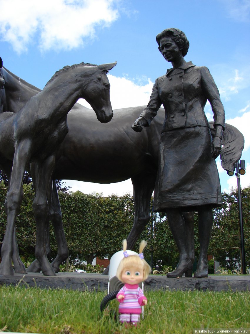 Антикварный базар в маленьком английском городке Нью́маркет ( Newmarket)