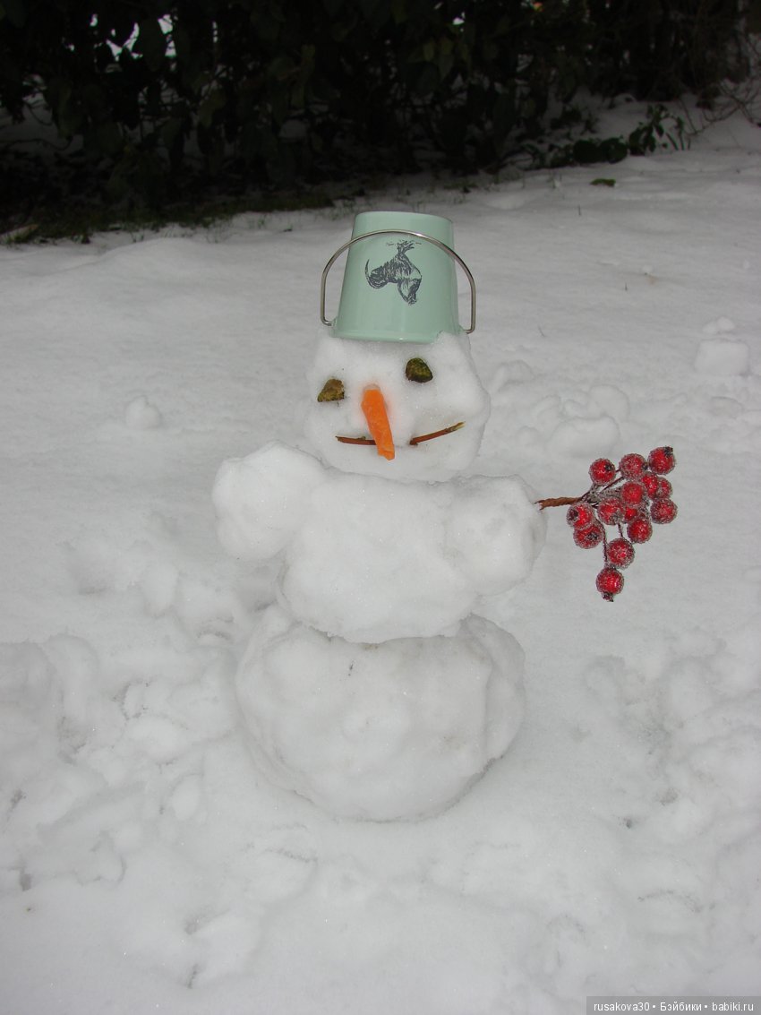 Снежные забавы — Куклы Маша и Медведь (Simba): Маша в кармашке