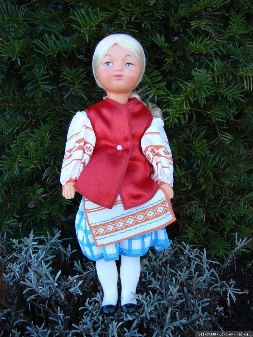 Моя коллекция кукол в национальных нарядах (фото 2)