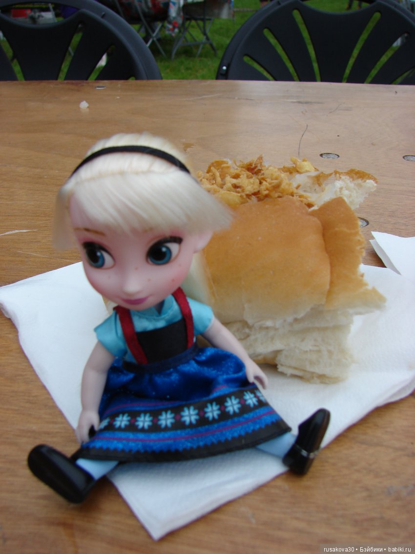 Принцесски на сельской ярмарке