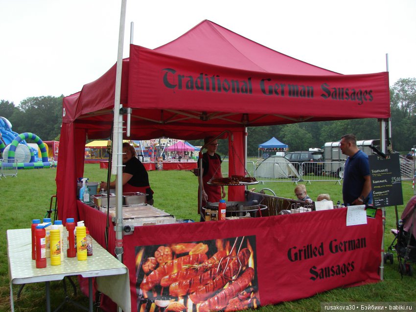 Принцесски на сельской ярмарке