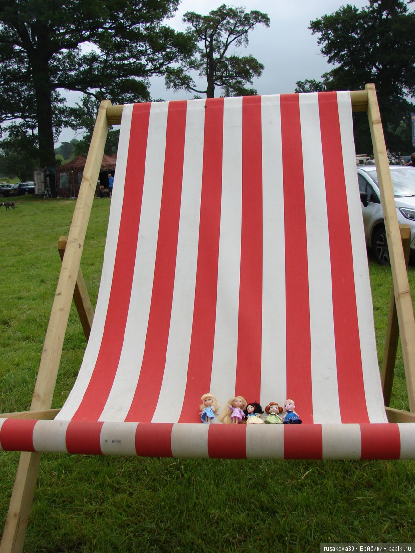 Принцесски на сельской ярмарке