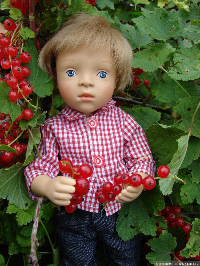 Борьба за урожай — Куклы Маша и Медведь (Simba): Маша в кармашке