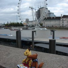 Куклы путешествуют по Лондону